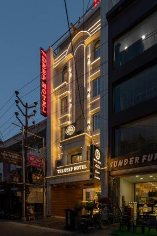 deep hotel