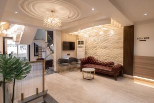 deep hotel