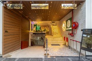 deep hotel