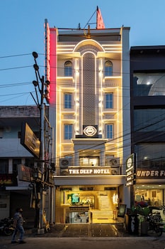 deep hotel