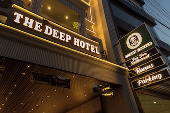 deep hotel