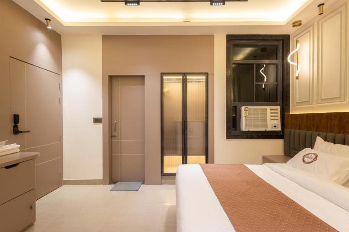 deep hotel