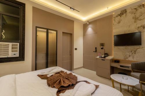 deep hotel