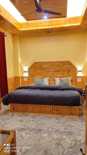 Wood Packers,,3 star