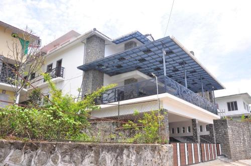 Pugal Holidays,,3 star