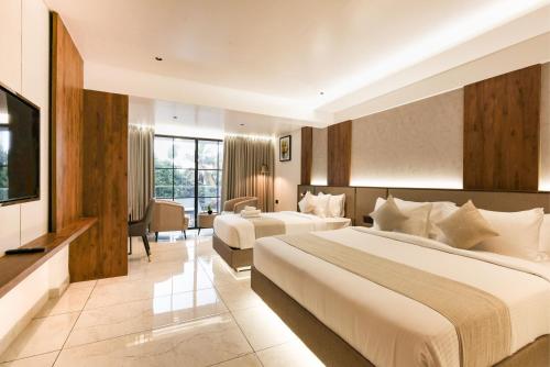 royal plaza inn by rak rooms