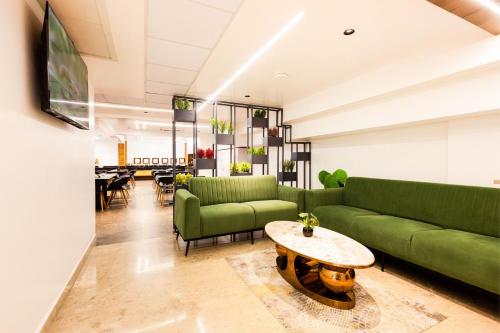 Royal Plaza Inn By Rak Rooms,,3 star