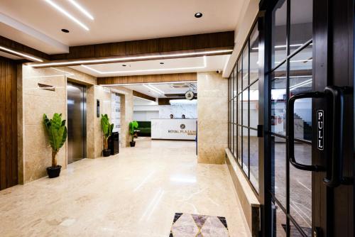 royal plaza inn by rak rooms