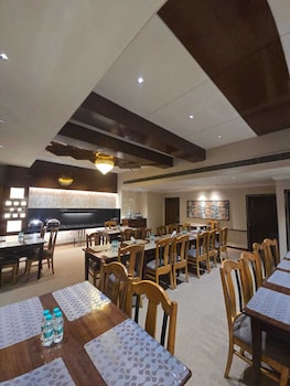 hotel supreme suites ludhiana