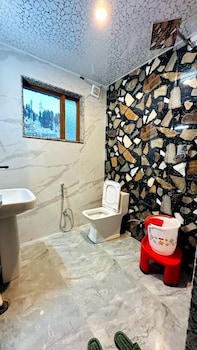 hotel golden peak sonamarg