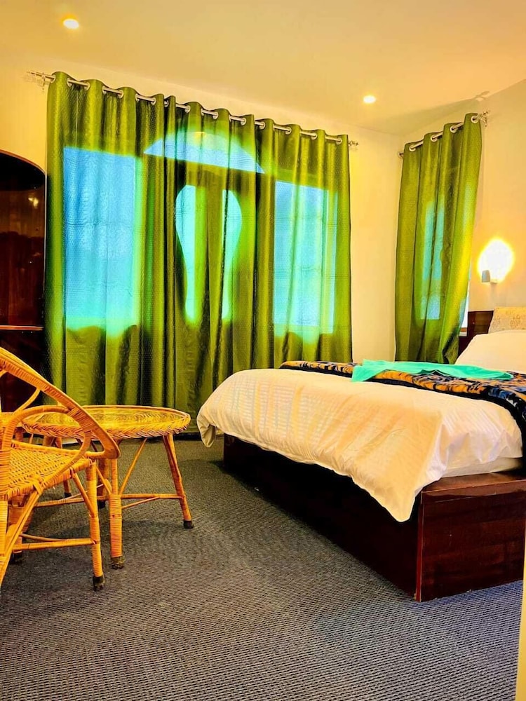 hotel golden peak sonamarg