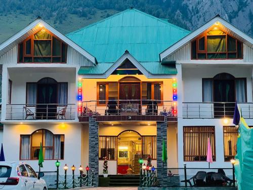 hotel golden peak sonamarg