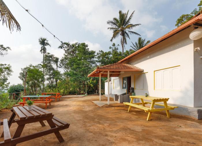 underground hostel by bilwa estate