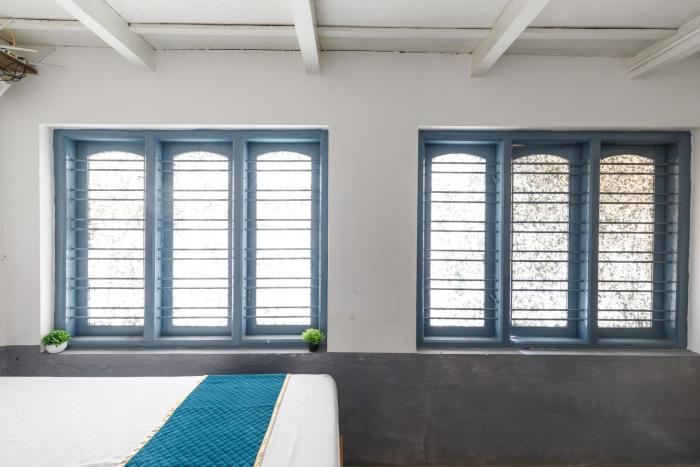 underground hostel by bilwa estate