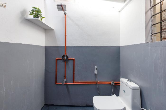 underground hostel by bilwa estate