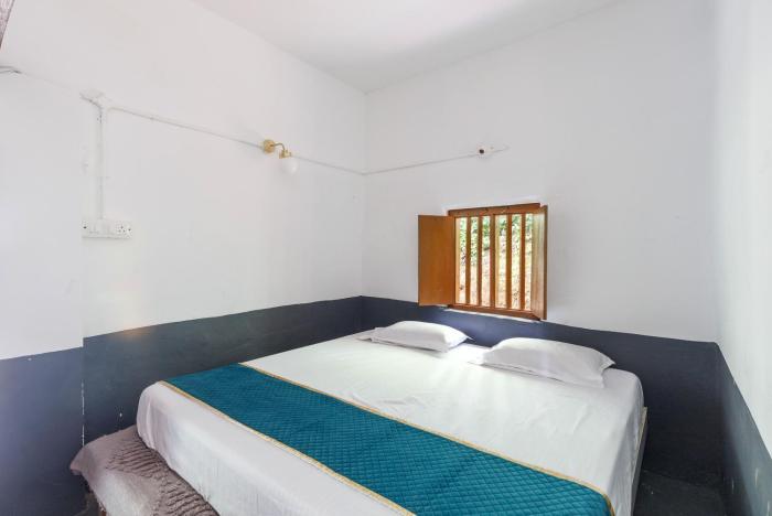 underground hostel by bilwa estate