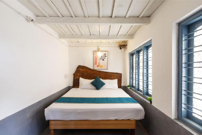 underground hostel by bilwa estate