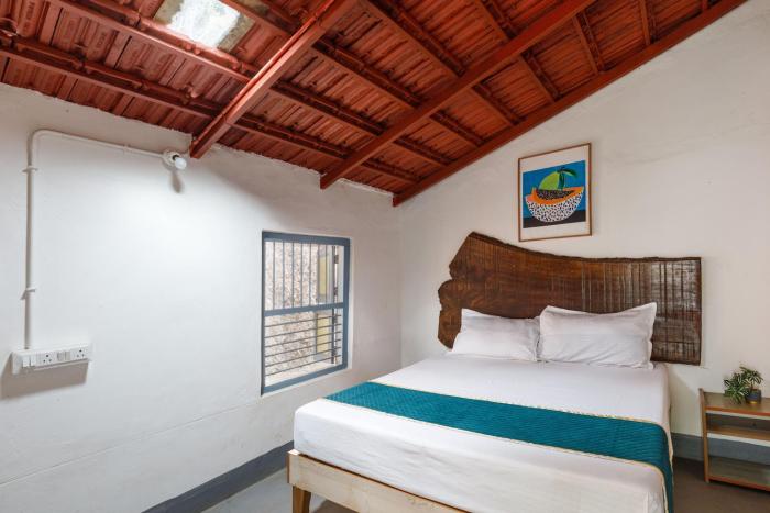 underground hostel by bilwa estate