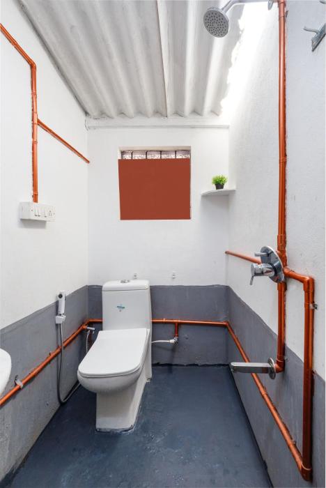 underground hostel by bilwa estate