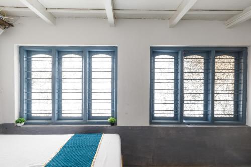 underground hostel by bilwa estate