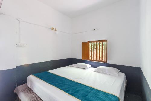 underground hostel by bilwa estate