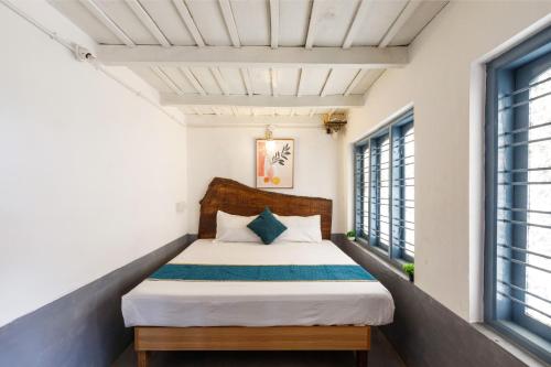 underground hostel by bilwa estate