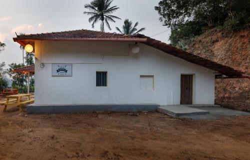 underground hostel by bilwa estate