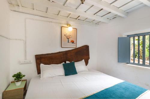 underground hostel by bilwa estate