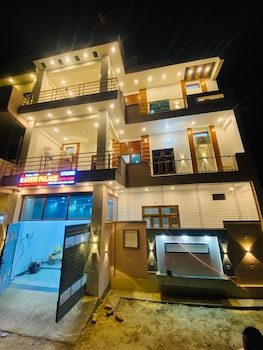 ahem palace home stay