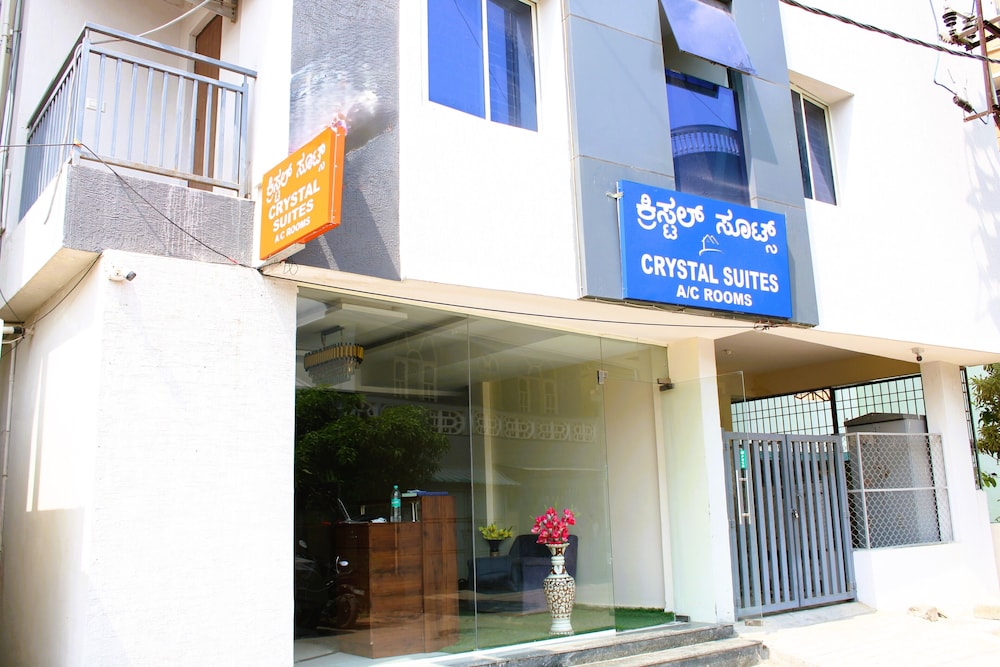 hotel crystal suites