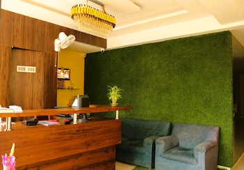hotel crystal suites
