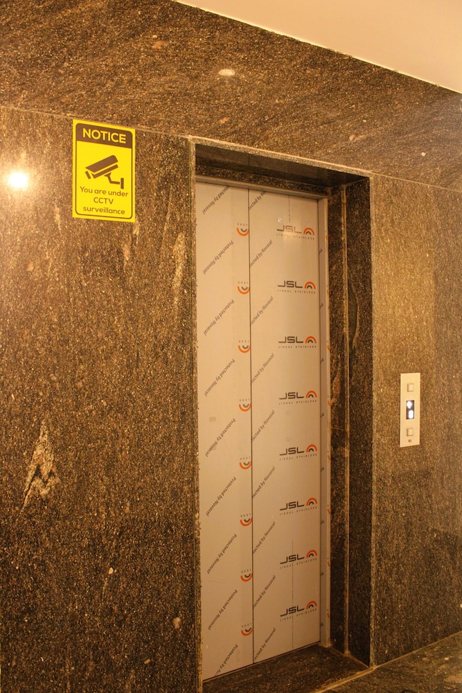 hotel crystal suites