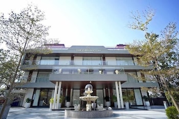 the green icon resort