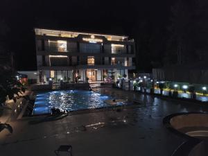 the green icon resort
