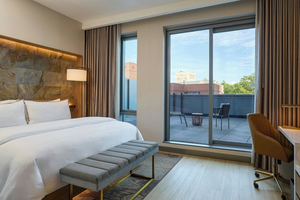 the westin flushing laguardia airport