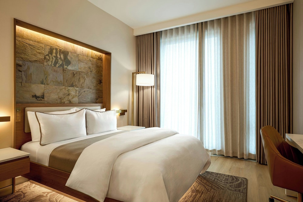 the westin flushing laguardia airport