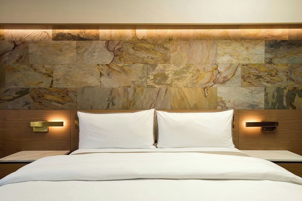 the westin flushing laguardia airport