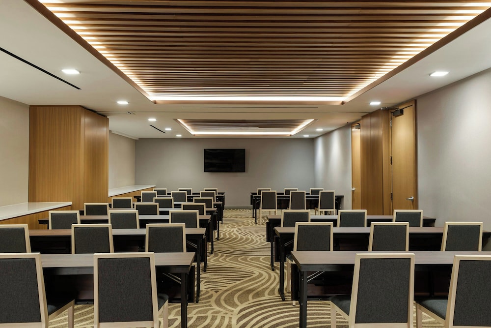 the westin flushing laguardia airport