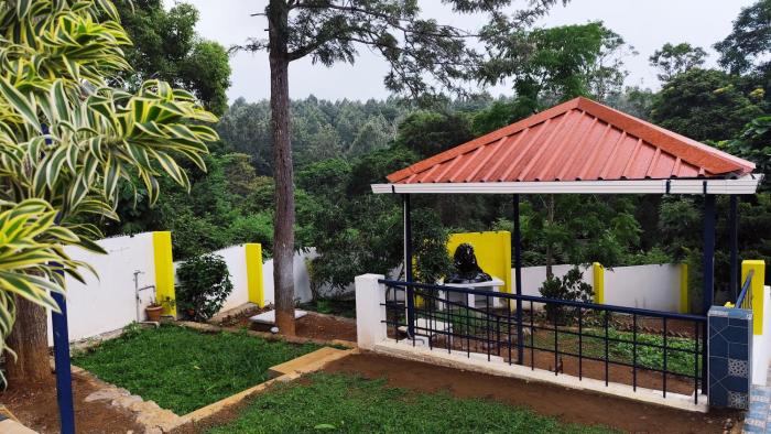 the ishank resorts yercaud hills