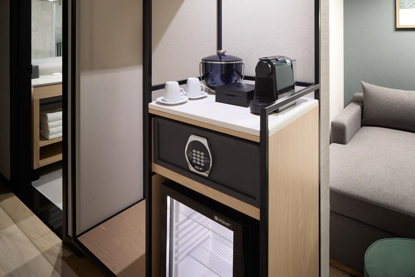 hyatt place montreal airport