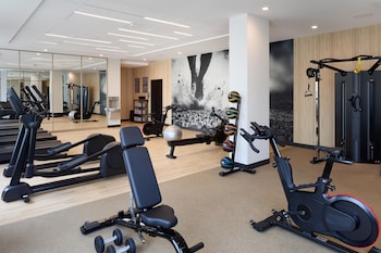 hyatt place montreal airport
