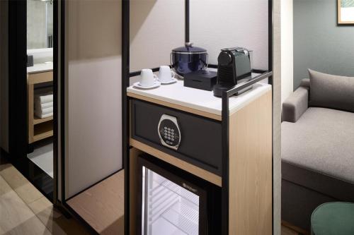 hyatt place montreal airport