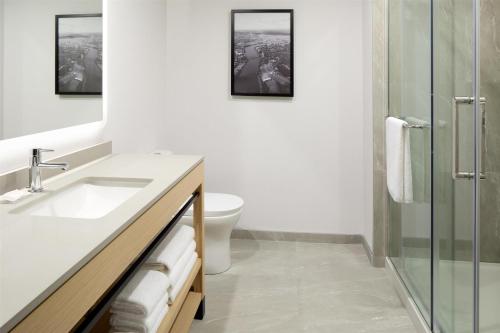 hyatt place montreal airport