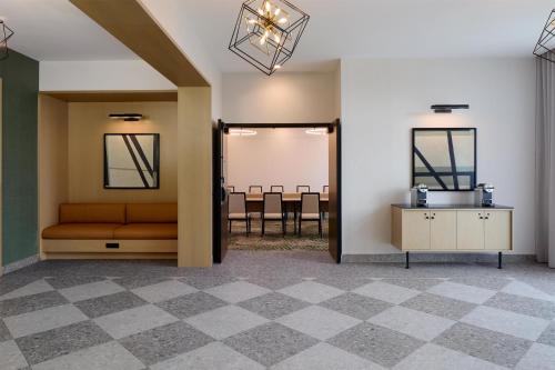hyatt place montreal airport