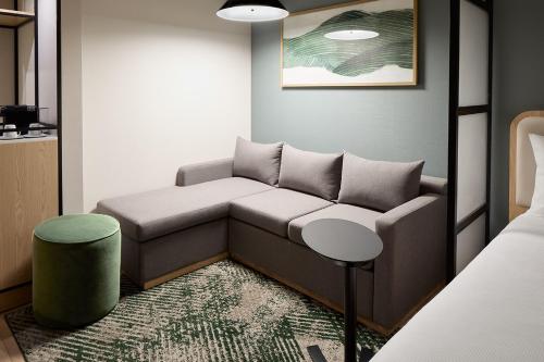 hyatt place montreal airport