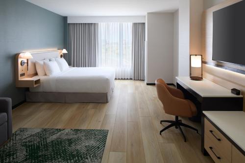 hyatt place montreal airport