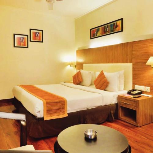 Sk Premium Park Gurgaon,,3 star