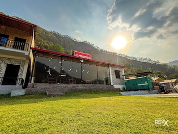 euphoric tiger resort