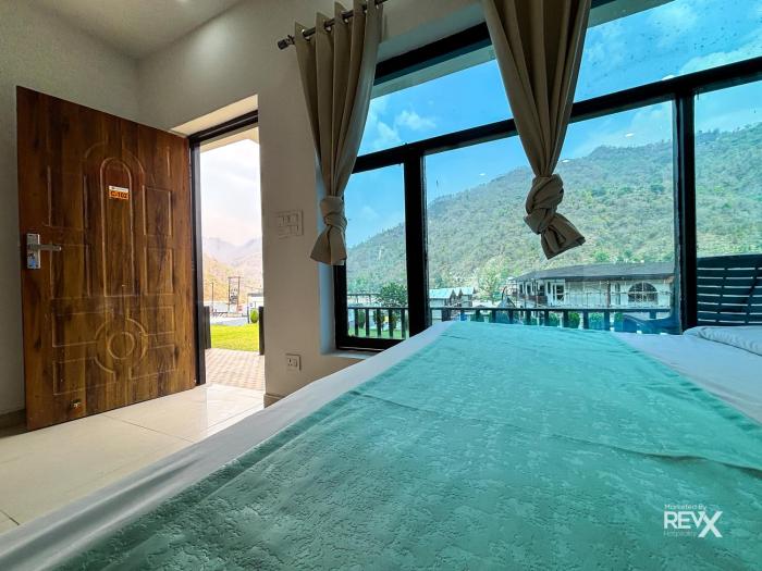 euphoric tiger resort