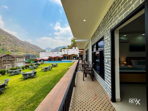 euphoric tiger resort
